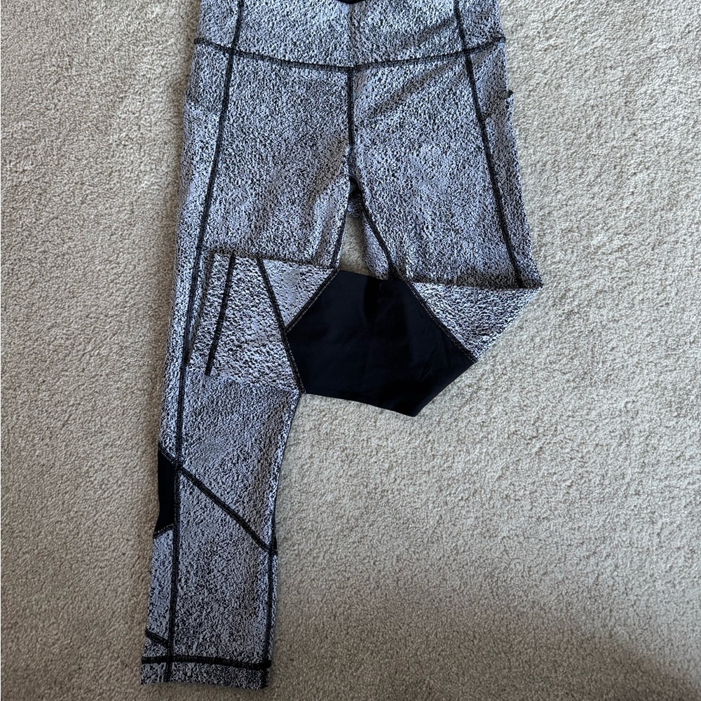 Lululemon cropped leggings